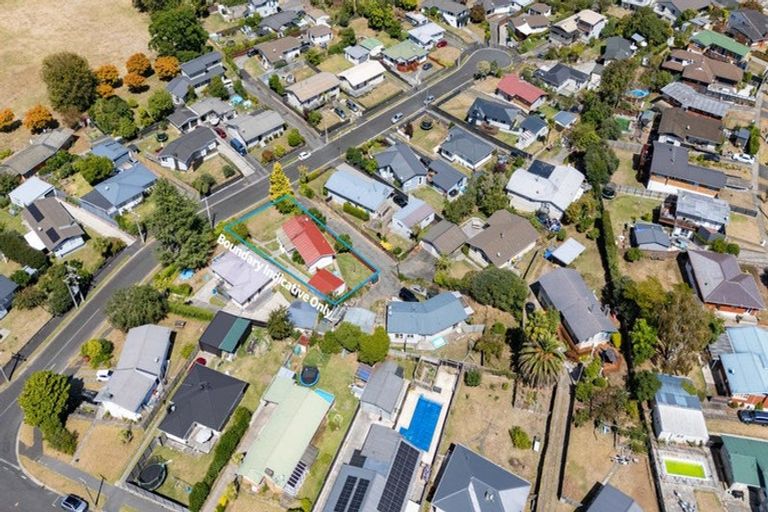 Photo of property in 6 Manapouri Place, Glenview, Hamilton, 3206