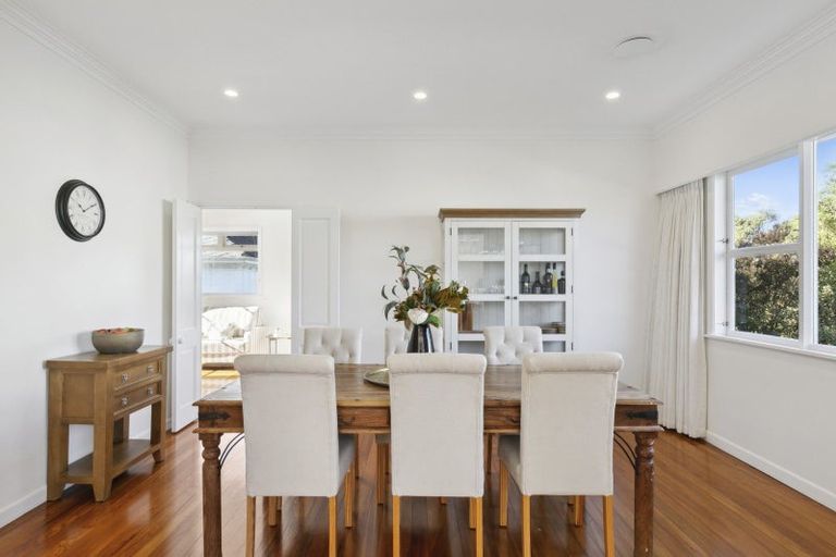 Photo of property in 8 Bristow Place, Karori, Wellington, 6012