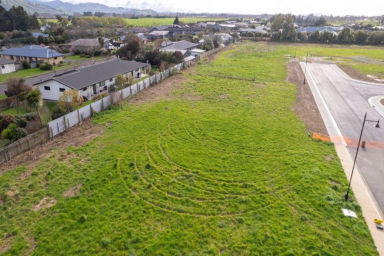 Photo of property in 23 Kakariki Crescent, Carterton, 5713
