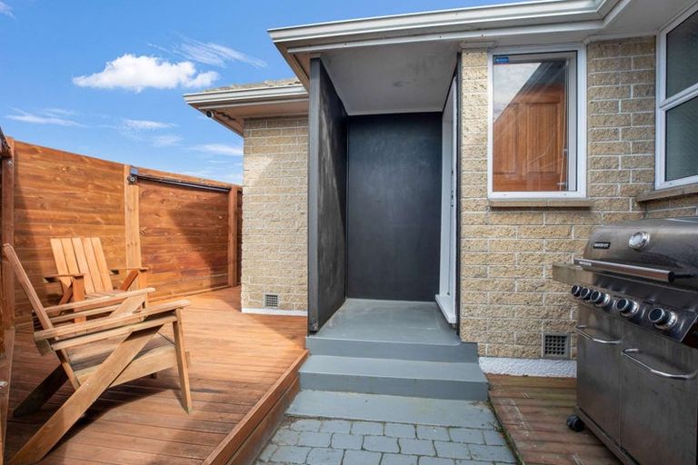 Photo of property in 25 Lambeth Crescent, Northcote, Christchurch, 8052