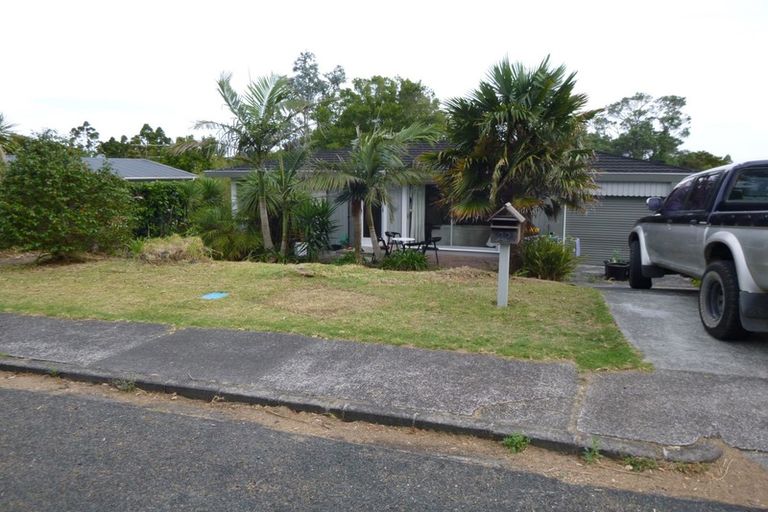Photo of property in 22 Raymond Terrace, Northcote, Auckland, 0627