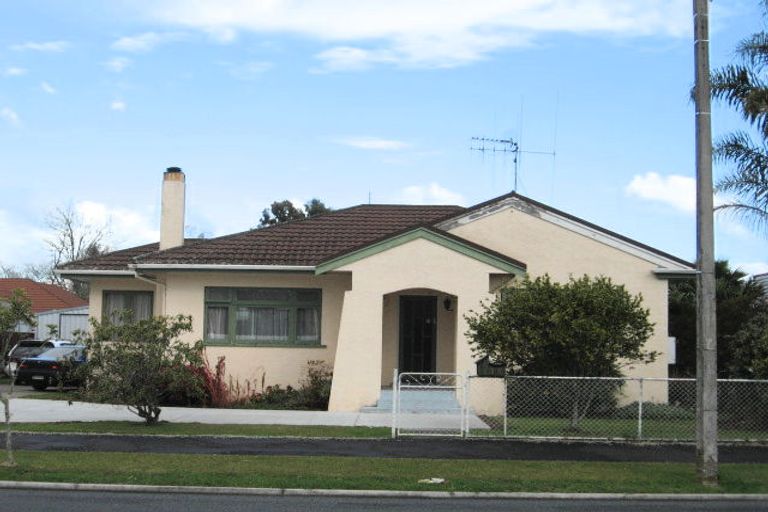 Photo of property in 16 East Street, Claudelands, Hamilton, 3214