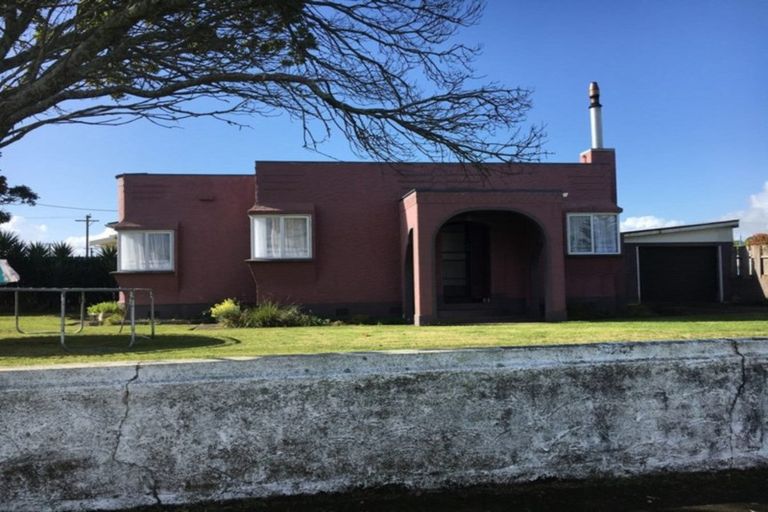 Photo of property in 72 Leslie Street, Waitara, 4320