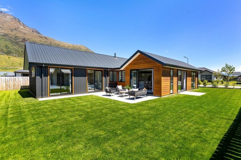 Photo of property in 9 Risinghurst Terrace, Lower Shotover, Queenstown, 9304