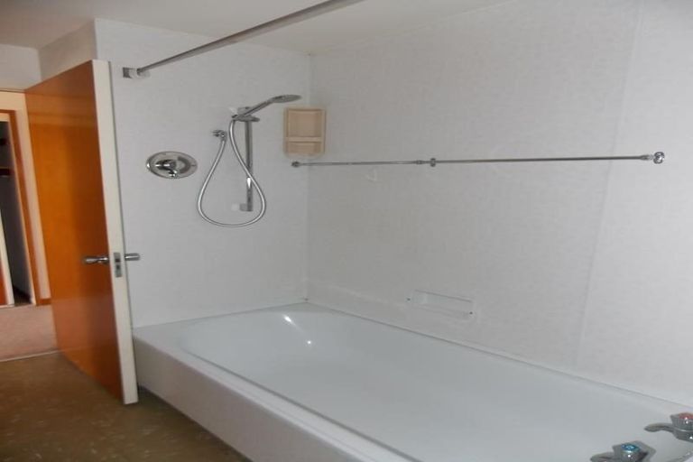 Photo of property in Mansfield Towers, 1 Grant Road, Thorndon, Wellington, 6011