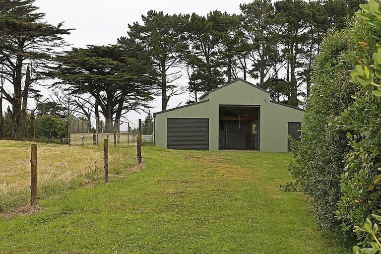 Photo of property in 232 Ngariki Road, Rahotu, Opunake, 4684