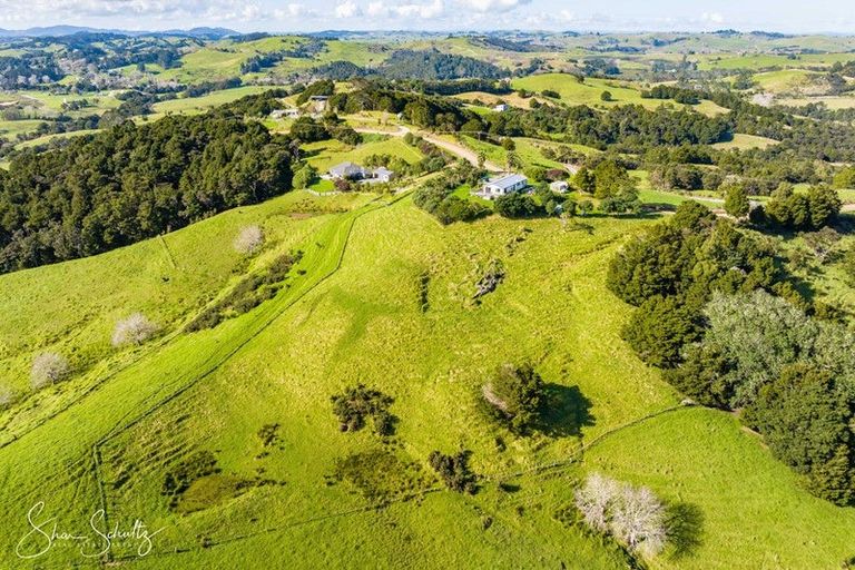 Photo of property in 133 Wearmouth Road, Paparoa, 0571