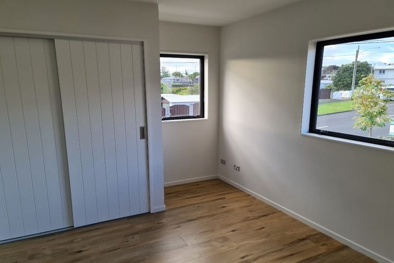 Photo of property in 12 Tekapo Rise, Fairview Heights, Auckland, 0632