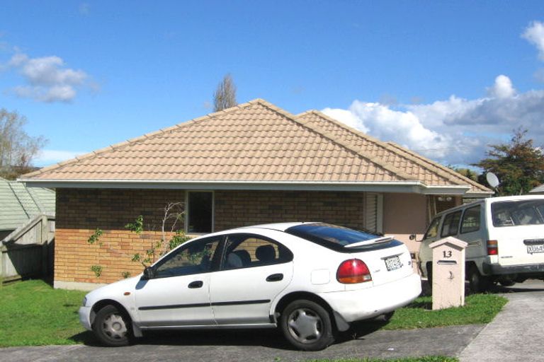 Photo of property in 13 Cretian Crescent, Henderson, Auckland, 0612