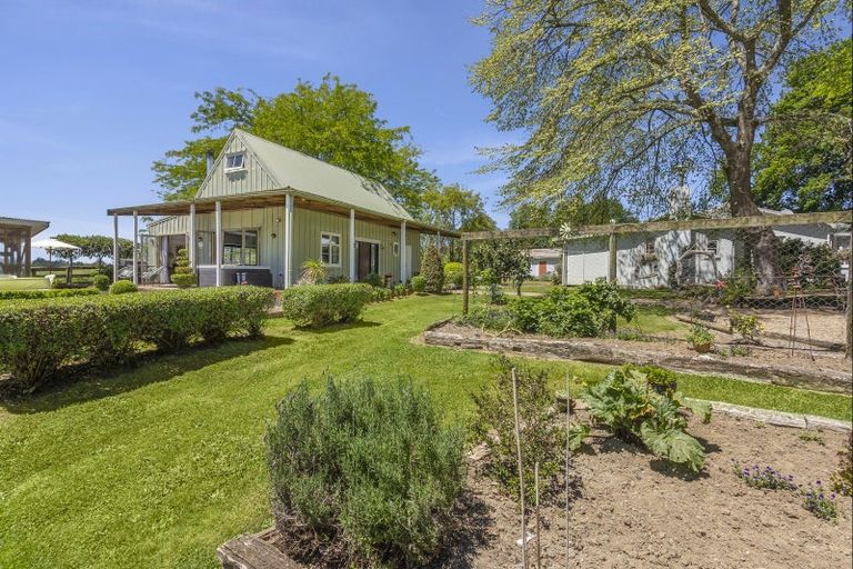 Photo of property in 949 Maungatautari Road, Maungatautari, Cambridge, 3494