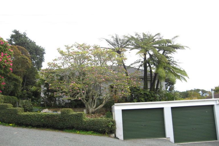 Photo of property in 16 Peace Avenue, Moturoa, New Plymouth, 4310