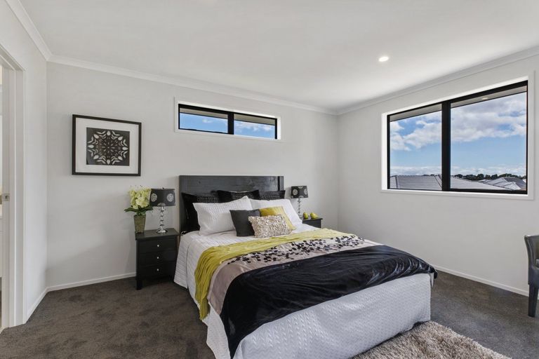 Photo of property in 34 Twin Parks Rise, Papakura, 2110