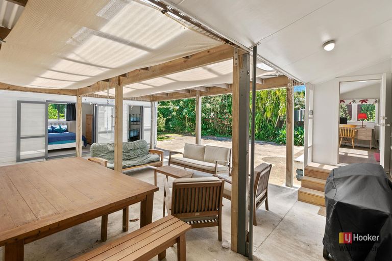 Photo of property in 56 Roretana Drive, Athenree, Katikati, 3177