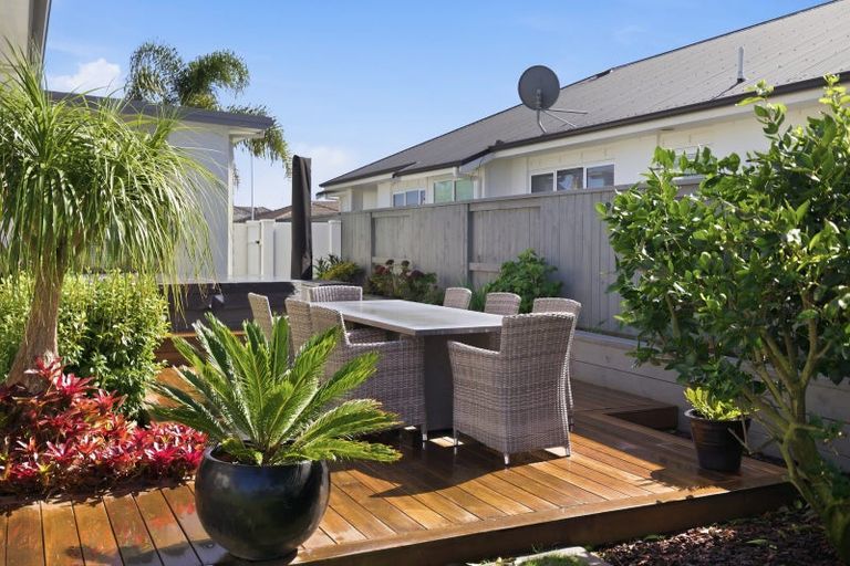 Photo of property in 42 Cassinia Close, Papamoa Beach, Papamoa, 3118