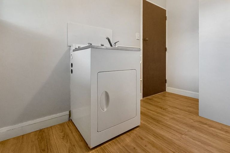 Photo of property in 8 Churchill Drive, Taradale, Napier, 4112