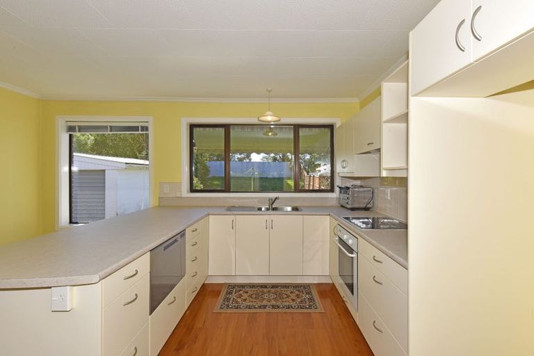 Photo of property in 24 Greenhurst Street, Sockburn, Christchurch, 8042