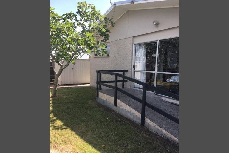 Photo of property in 4 Villa Place, Bell Block, New Plymouth, 4312