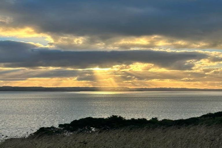 Photo of property in 24 Te Wairoa Lane, Tinopai, 0593