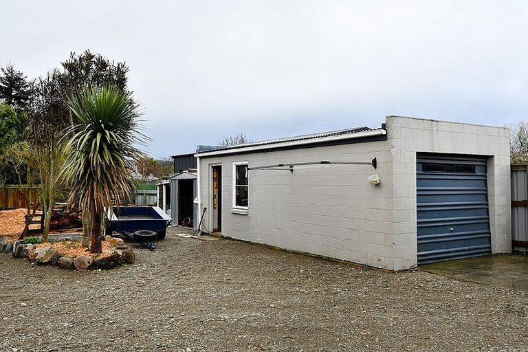 Photo of property in 27 Roseness Street, Palmerston, 9430