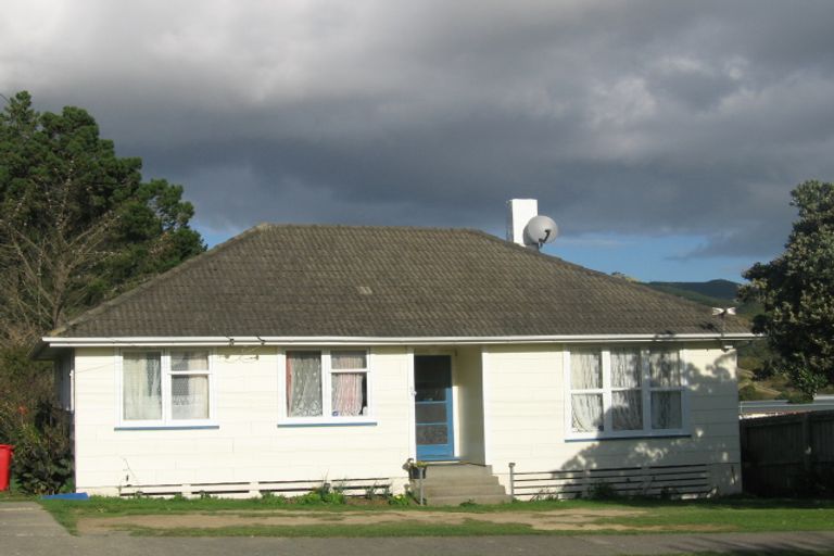 Photo of property in 36 Driver Crescent, Cannons Creek, Porirua, 5024