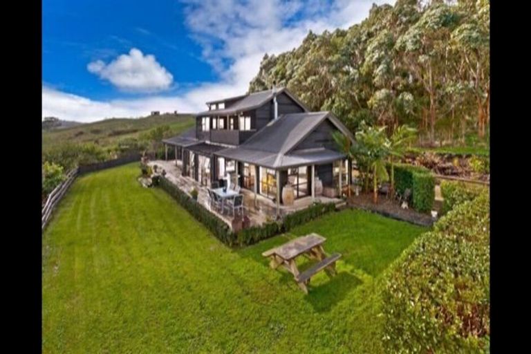 Photo of property in 214 Valley Road, Waitoki, Kaukapakapa, 0871