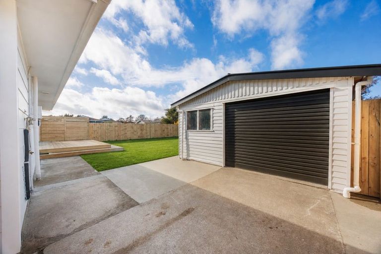 Photo of property in 34 Rhodes Drive, Kelvin Grove, Palmerston North, 4414