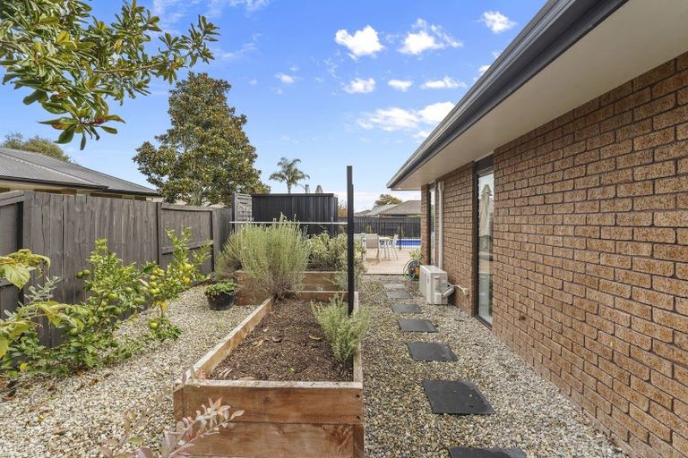 Photo of property in 28 Madison Street, Cambridge, 3434