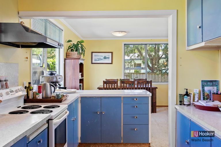 Photo of property in 2 Hillview Road, Waihi Beach, 3611