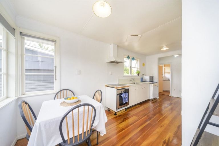 Photo of property in 10 Forth Terrace, Roslyn, Palmerston North, 4414