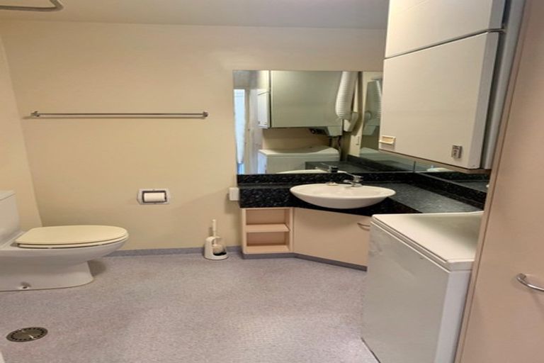 Photo of property in Mansfield Towers, 1 Grant Road, Thorndon, Wellington, 6011