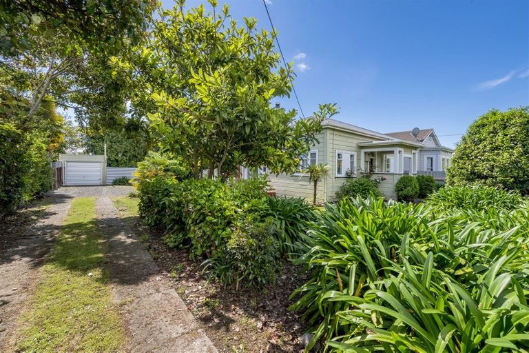 Photo of property in 163 Cambridge Street, Levin, 5510