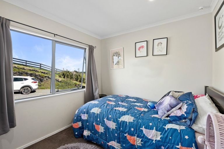 Photo of property in 24 Harakeke Road, Te Horo, Otaki, 5581