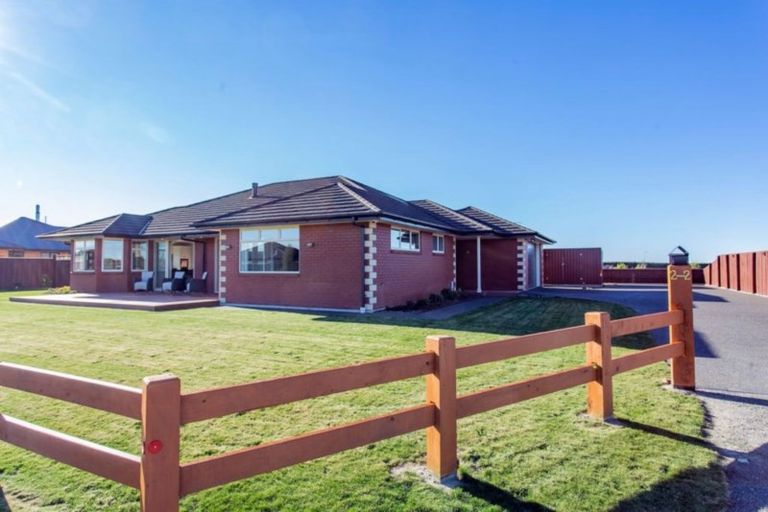 Photo of property in 2/2 Loe Place, Amberley, 7410