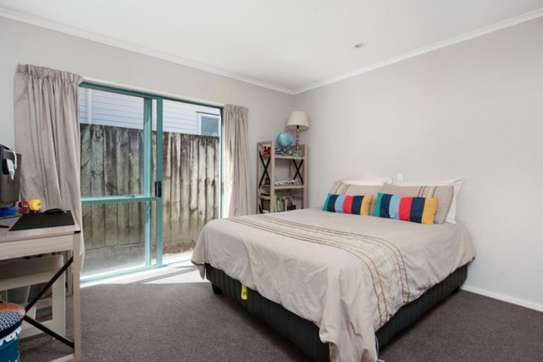 Photo of property in 5 Edgecumbe Way, Tauranga, 3110