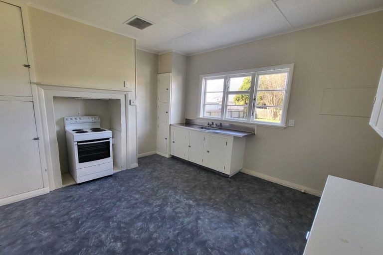 Photo of property in 129 Derby Street, Westport, 7825