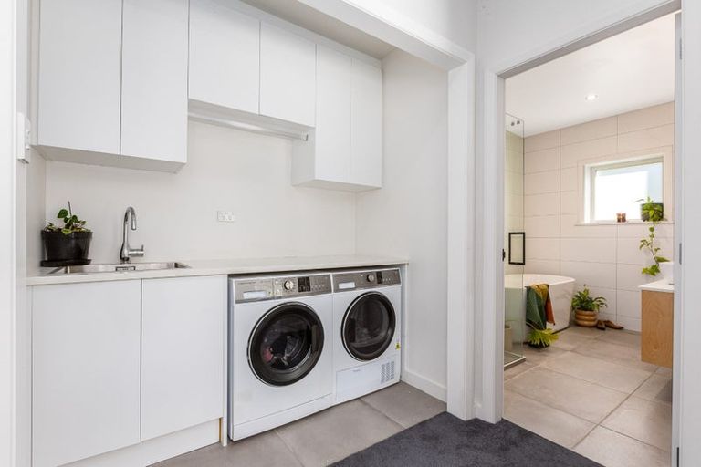 Photo of property in 20 Spencer Street, Crofton Downs, Wellington, 6035