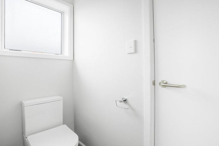 Photo of property in 254 Lake Terrace Road, Shirley, Christchurch, 8061