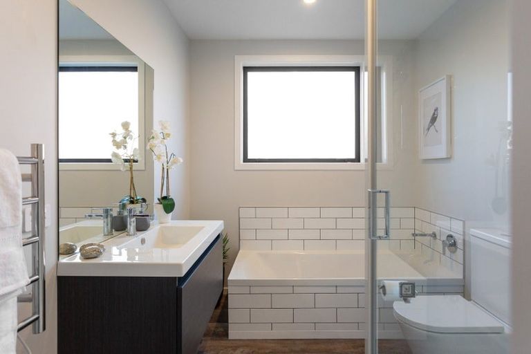 Photo of property in 4a Chatham Street, Waihola, Milton, 9073