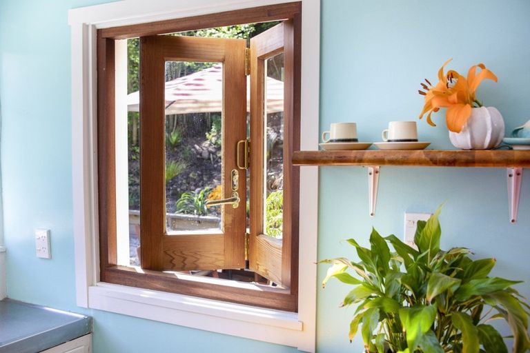 Photo of property in 99 Shakespeare Road, Bluff Hill, Napier, 4110