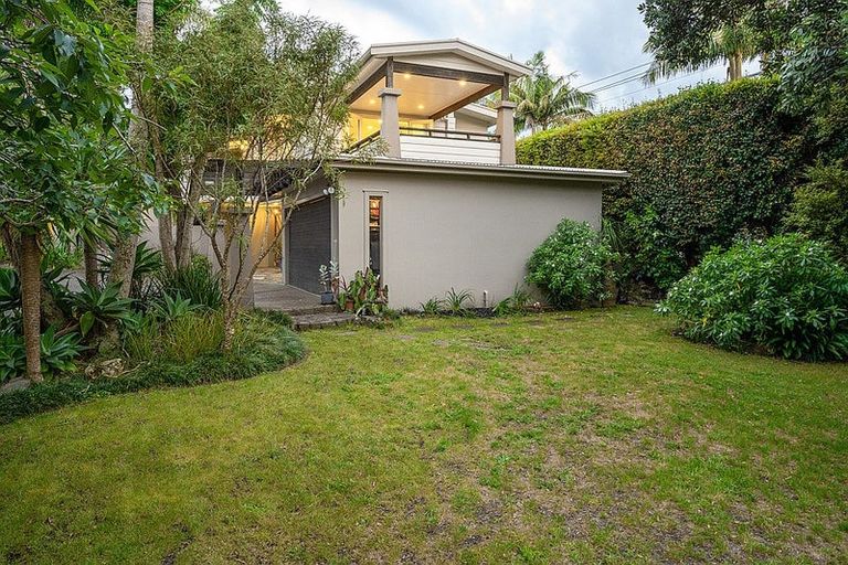 Photo of property in 297 Beach Road, Campbells Bay, Auckland, 0630