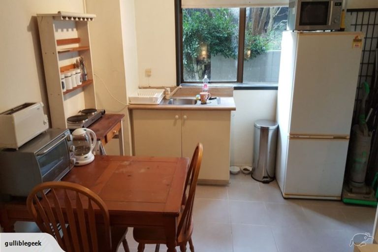 Photo of property in 2/533 Beach Road, Murrays Bay, Auckland, 0630