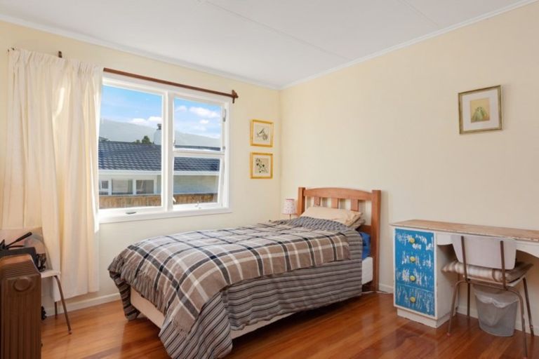 Photo of property in 27 Seaview Crescent, Picton, 7220