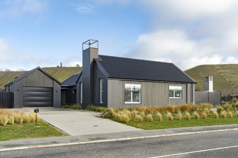 Photo of property in 7 Hatters Lane, Mount Pisa, 9383