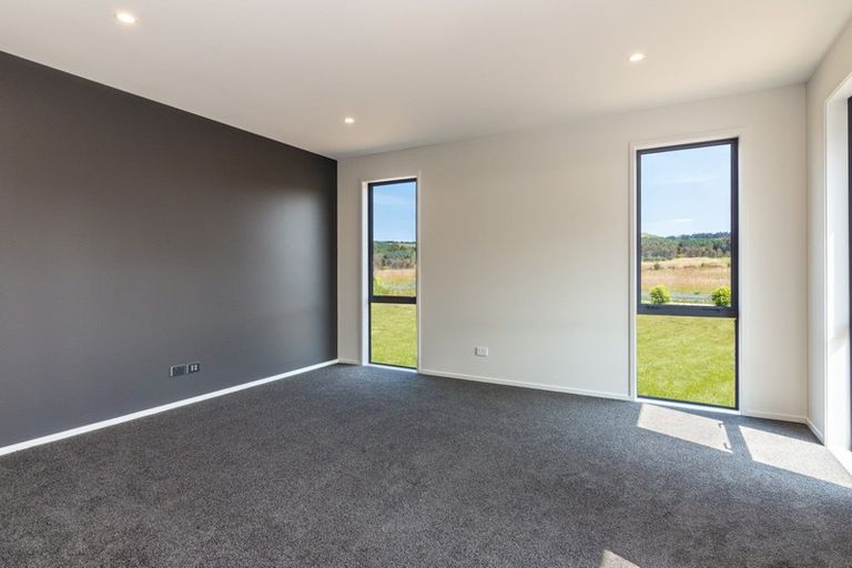 Photo of property in 10 Lancewood Way, Kinloch, Taupo, 3377