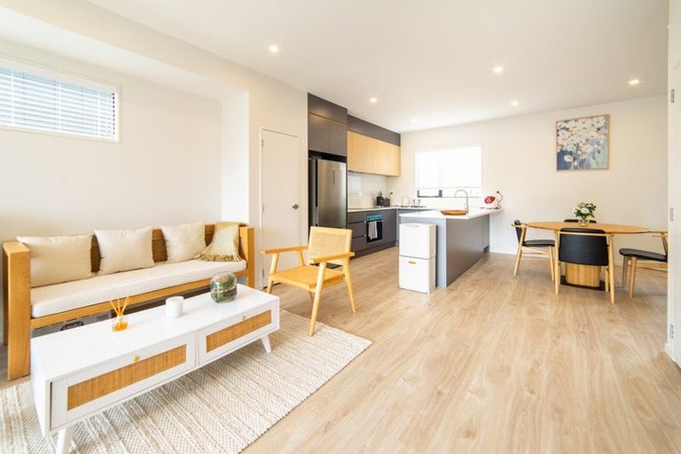 Photo of property in 2/20 Eban Avenue, Hillcrest, Auckland, 0627