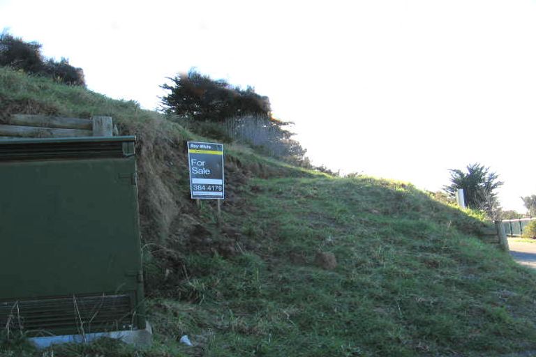 Photo of property in 14 Emerald Lane, Cashmere, Christchurch, 8022