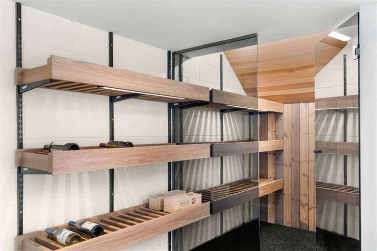 Photo of property in 6a Millhill Lane, Huntsbury, Christchurch, 8022