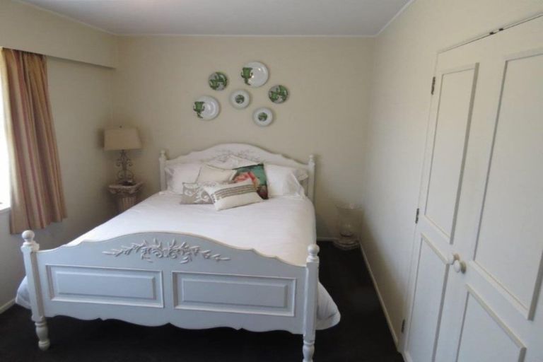 Photo of property in 100 Huxley Street, Pahiatua, 4910