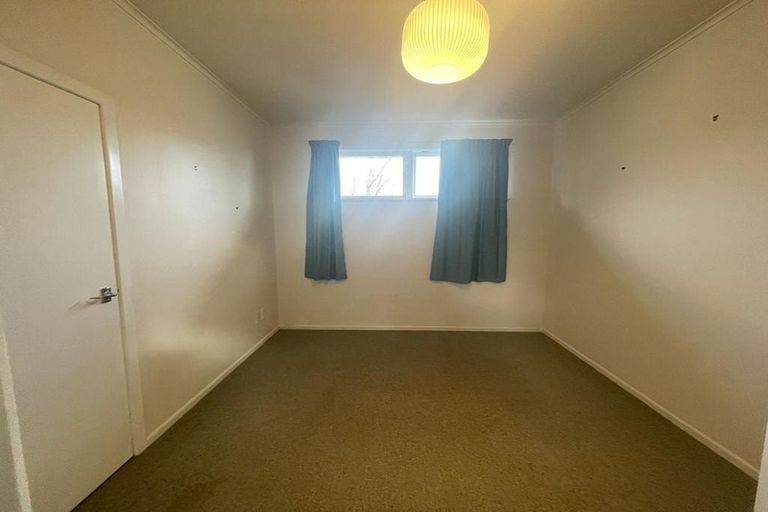 Photo of property in 13 Larnoch Road, Henderson, Auckland, 0610
