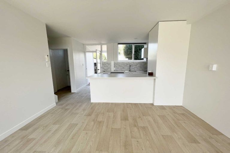 Photo of property in 2/35 Craven Street, Sockburn, Christchurch, 8042